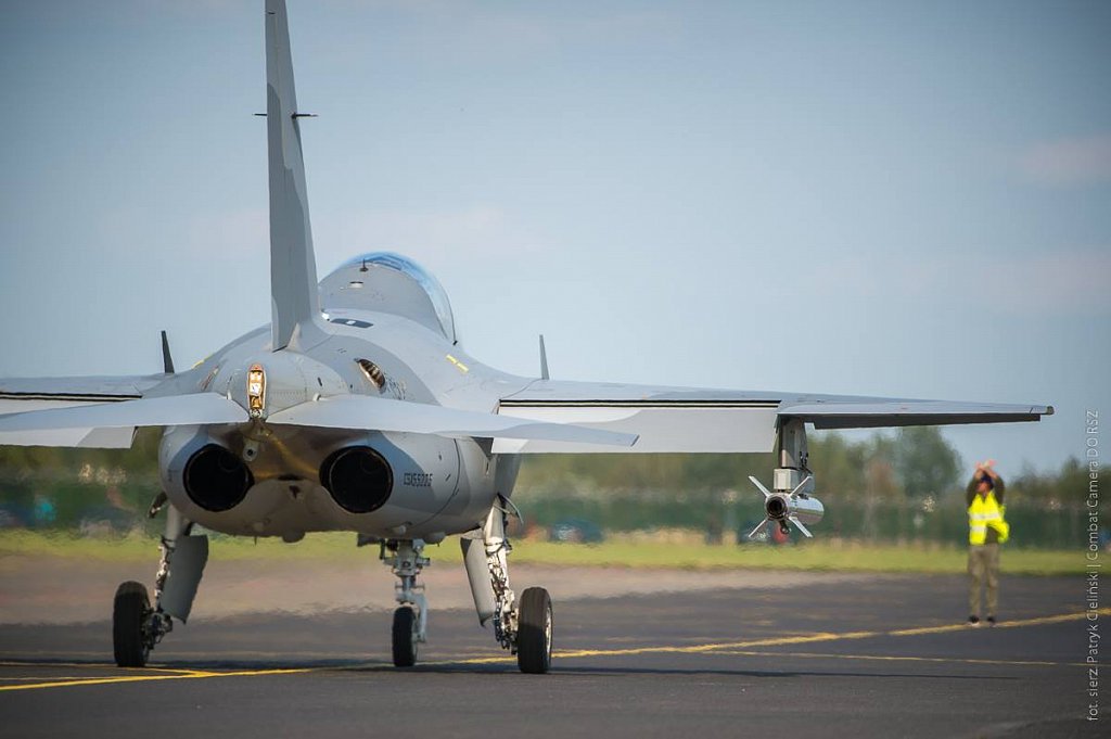 Ukrainian jets performed at airshow in Radom, Poland