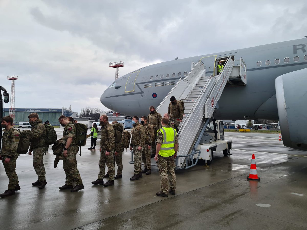 Ministerstwo Obrony Narodowej: Wspólnie wzmacniamy bezpieczeństwo wschodniej flanki NATO. Dziś do Polski PolandPoland  Warszawa, Rzeszów przyleciała kolejna grupa amerykańskich i brytyjskich żołnierzy