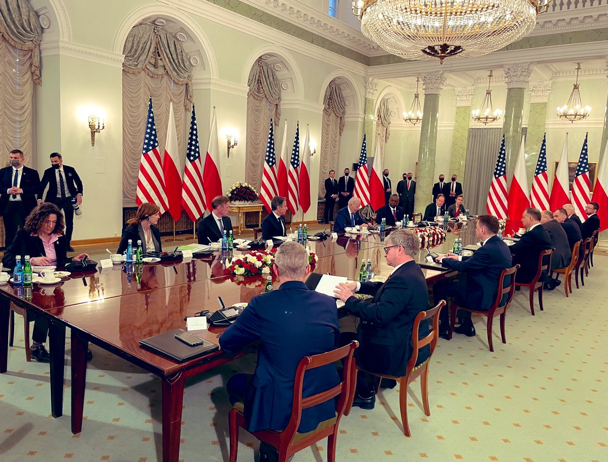.@POTUS Biden and senior American officials hold an expanded bilateral meeting with Polish President @AndrzejDuda in Column Hall of the Presidential Palace