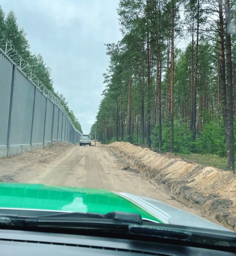 Poland has completed the construction of a protective barrier on the border with Belarus
