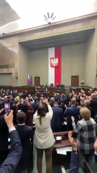 Ο Σεϊμ εξέλεξε τον Ντόναλντ Τουσκ νέο πρωθυπουργό της Πολωνίας